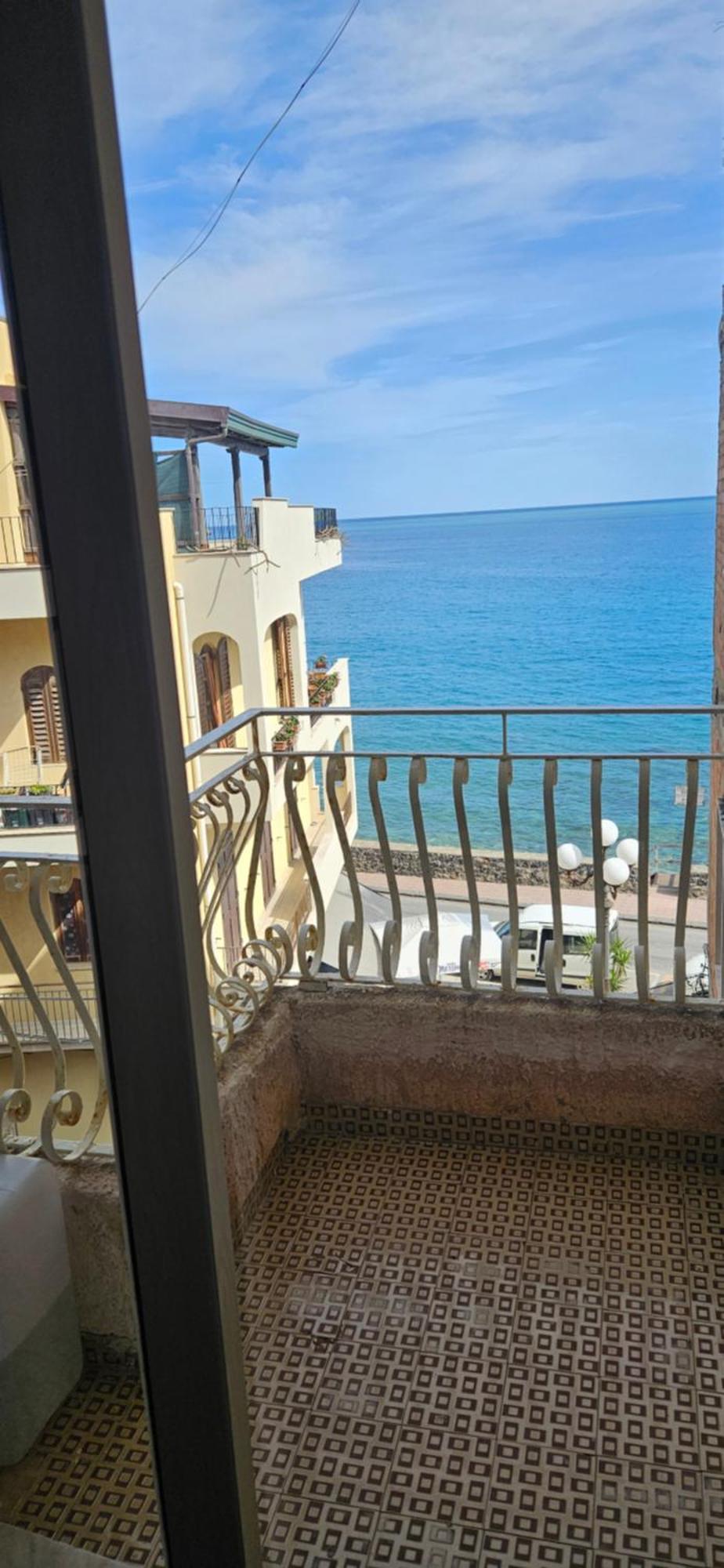 Lucia & Giovanni Giardini Naxos Exterior photo