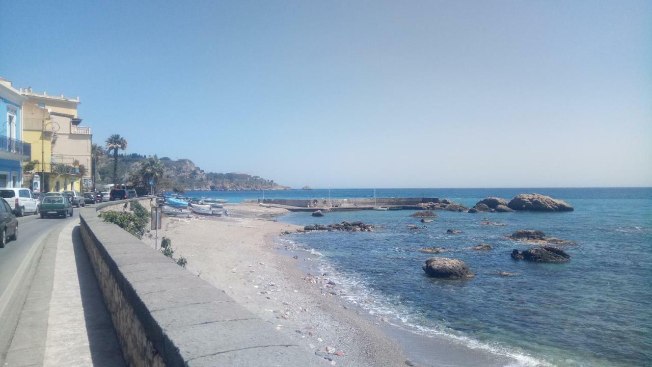 Lucia & Giovanni Giardini Naxos Exterior photo